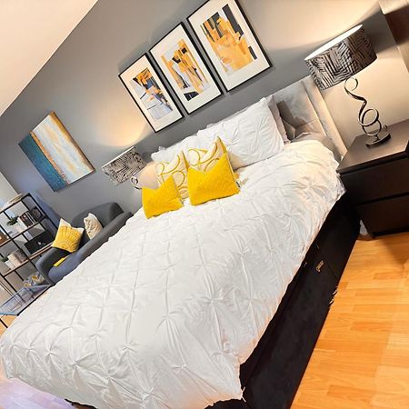 Perfectly Located City Centre Studio Apartment - West One With Free Wifi, Gym Access, Netflix Sheffield Eksteriør billede