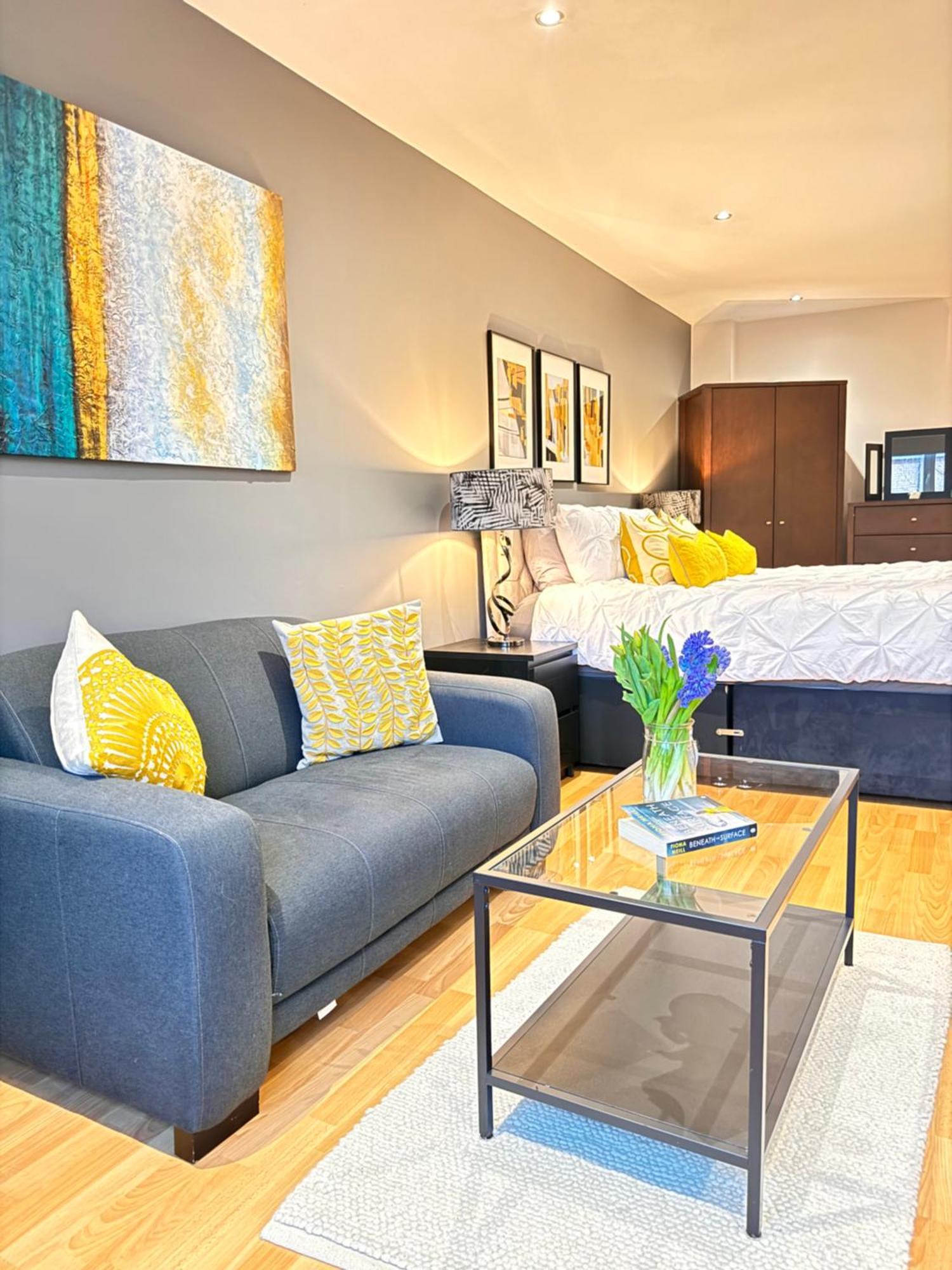 Perfectly Located City Centre Studio Apartment - West One With Free Wifi, Gym Access, Netflix Sheffield Eksteriør billede